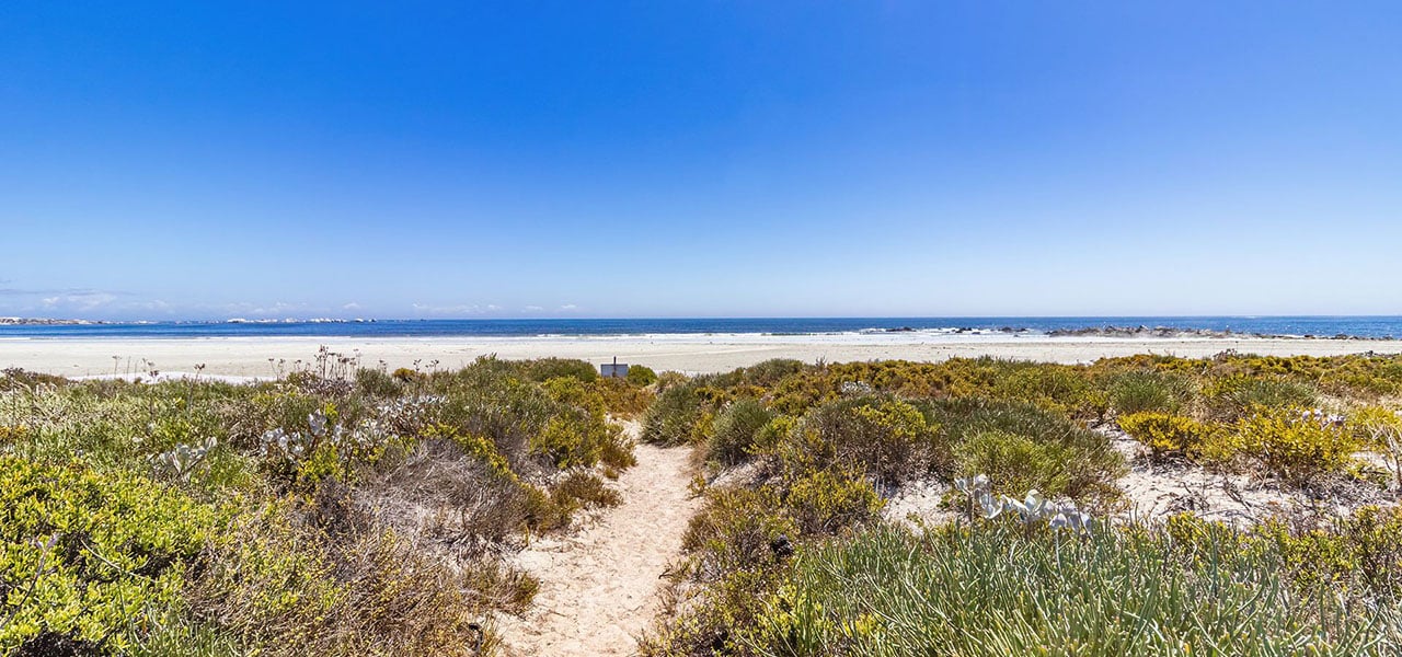 Astrandt 3, paternoster self-catering accommodation, book self catering accommodation, western cape, west coast accommodation, paternoster accommodation