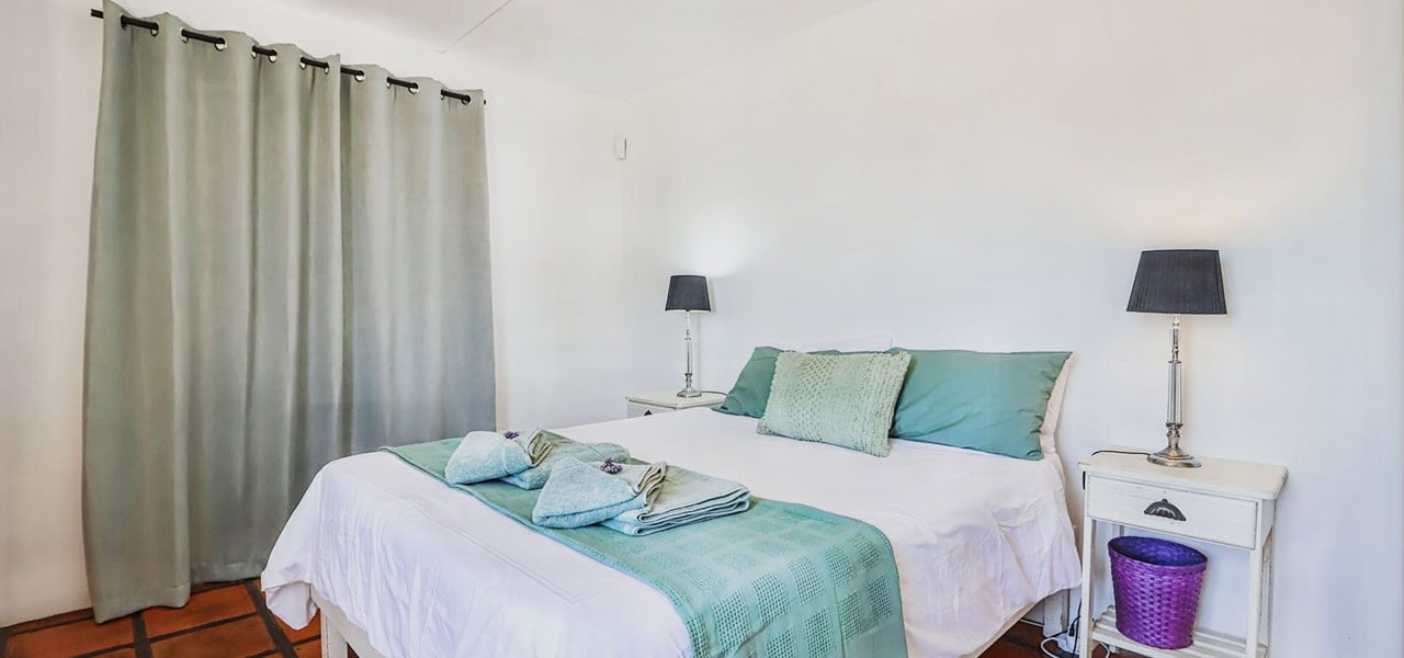 A'la Mossel 1, paternoster self-catering accommodation, 2 Bedrooms, book self catering accommodation, western cape, west coast accommodation, paternoster accommodation