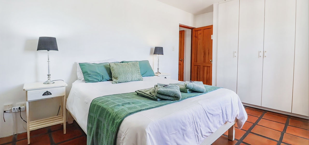 A'la Mossel 1, paternoster self-catering accommodation, 2 Bedrooms, book self catering accommodation, western cape, west coast accommodation, paternoster accommodation