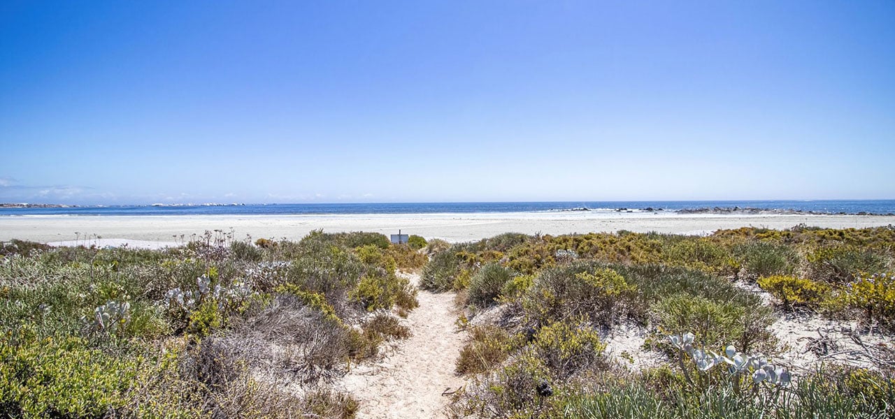 Astrandt 2, paternoster self-catering accommodation, book self catering accommodation, western cape, west coast accommodation, paternoster accommodation