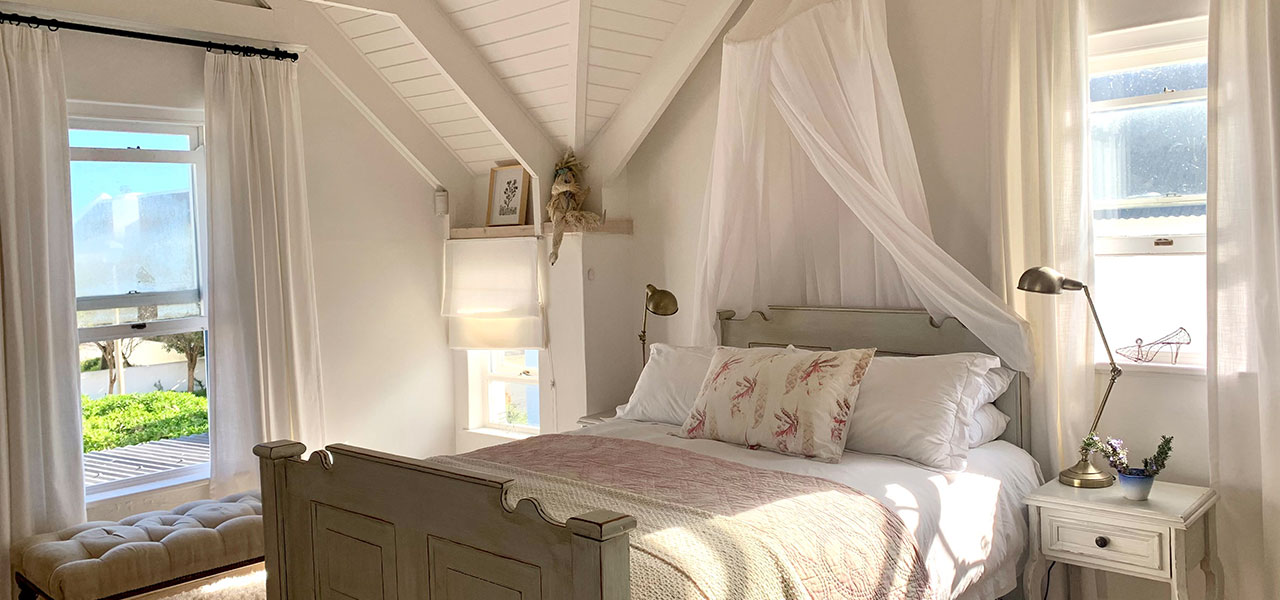 Dunesberry House, paternoster self-catering accommodation, 3 Bedrooms, book self catering accommodation, western cape, west coast accommodation, paternoster accommodation