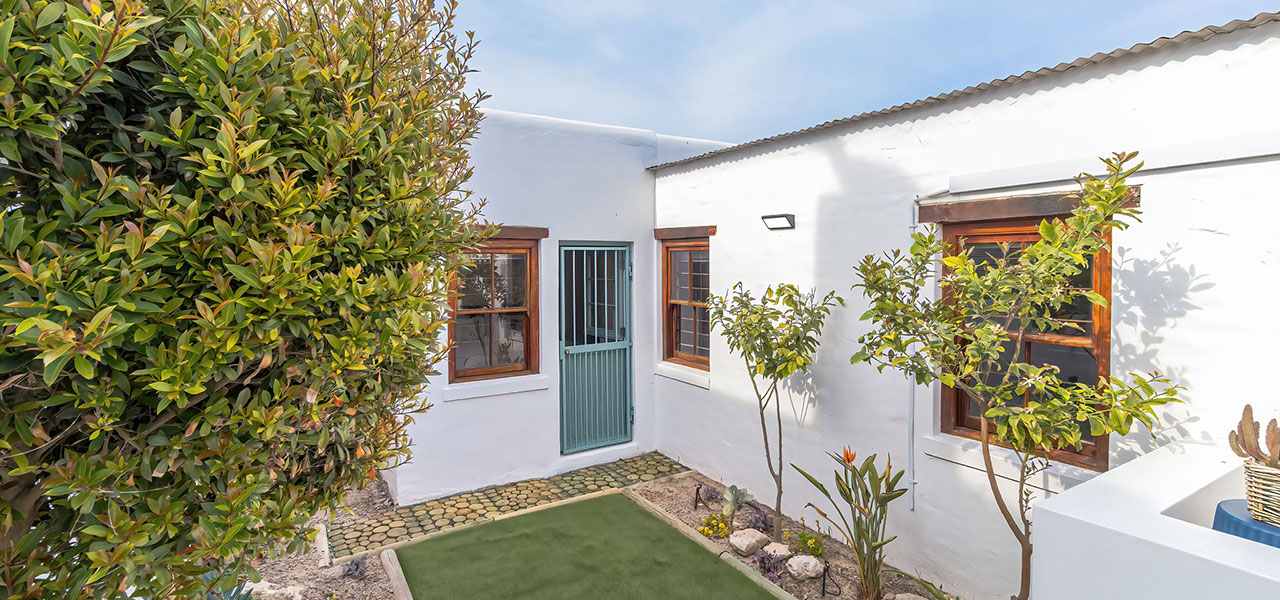 Sandmossel, paternoster self-catering accommodation, 3 Bedrooms, book self catering accommodation, western cape, west coast accommodation, paternoster accommodation