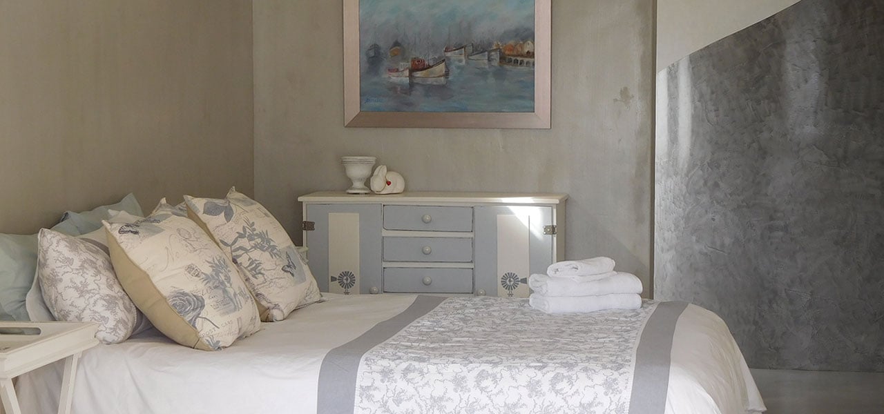 Chocolate Seahorse, paternoster self-catering accommodation, 3 Bedrooms, book self catering accommodation, western cape, west coast accommodation, paternoster accommodation