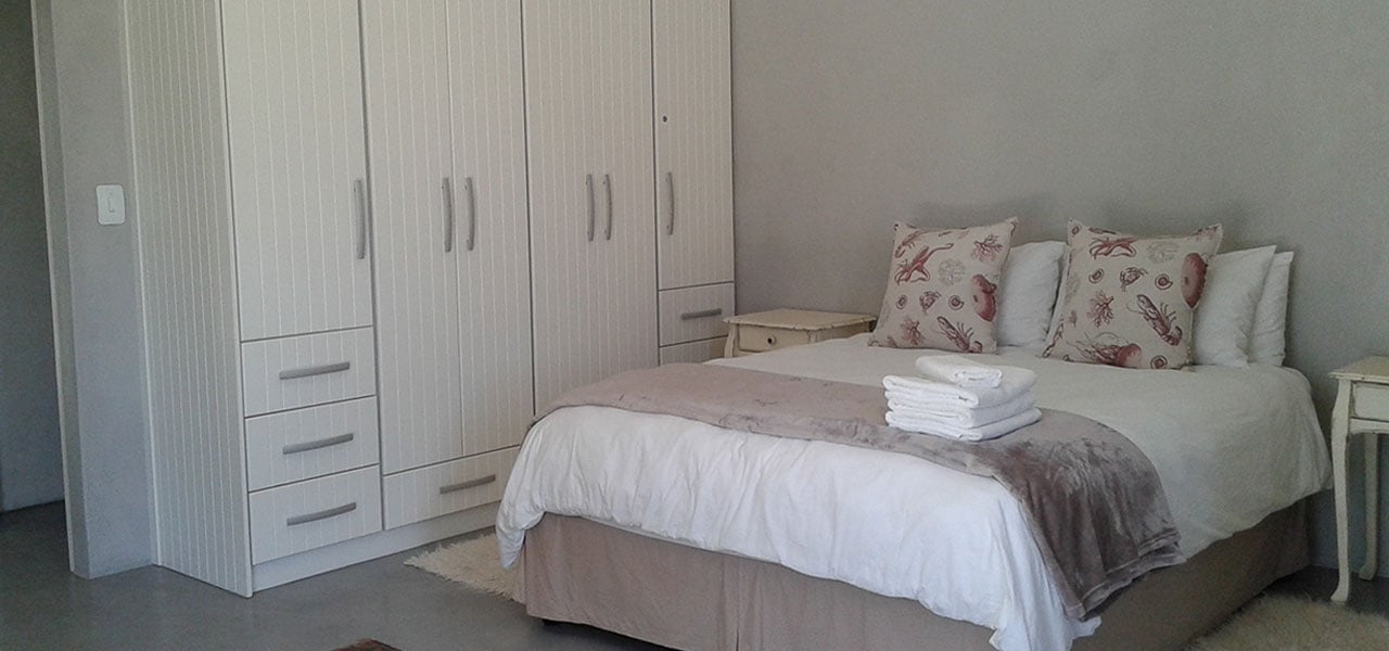 Chocolate Seahorse, paternoster self-catering accommodation, 3 Bedrooms, book self catering accommodation, western cape, west coast accommodation, paternoster accommodation