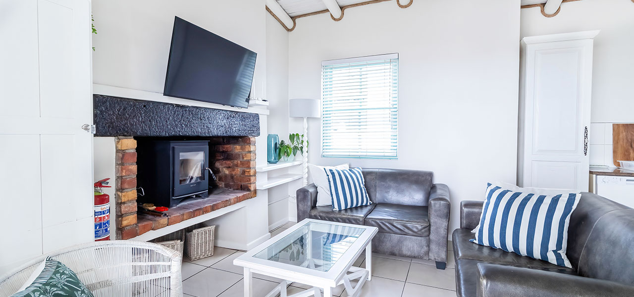 Duintjie, paternoster self-catering accommodation, 3 Bedrooms, book self catering accommodation, western cape, west coast accommodation, paternoster accommodation